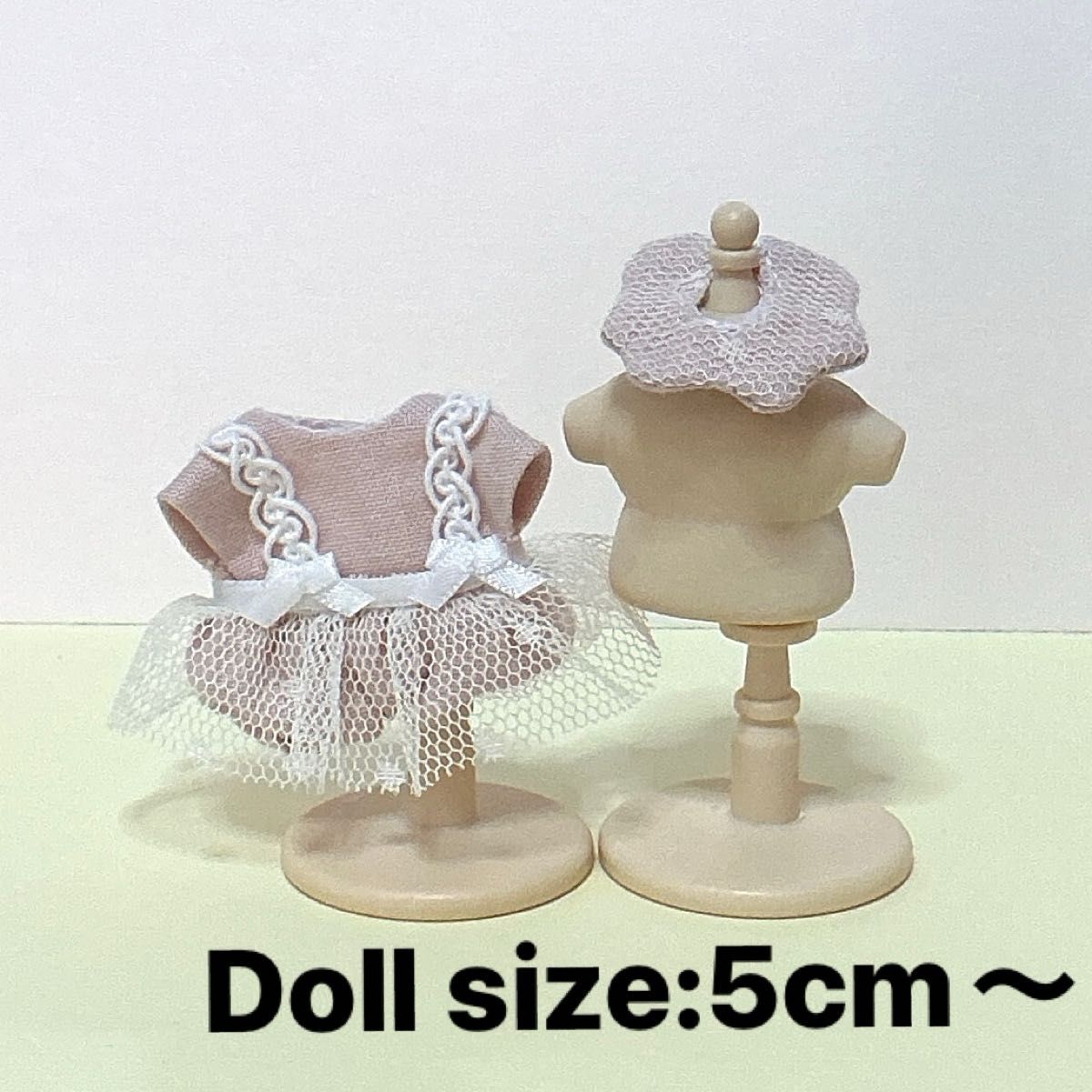 ちょろり ハンドメイド チュールワンピース いちごミルク ピンクベージュ ミニチュアドール服 手作り 5cmサイズ 人形服