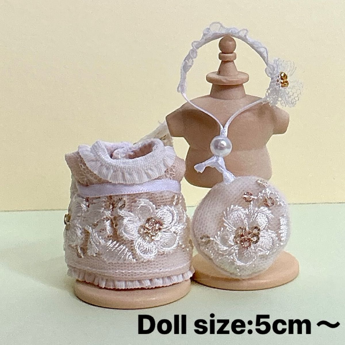 ちょろり ハンドメイド 花柄刺繍ワンピース＆ヘッドドレス ホワイト ミニチュアドール服 手作り 5cm 人形服