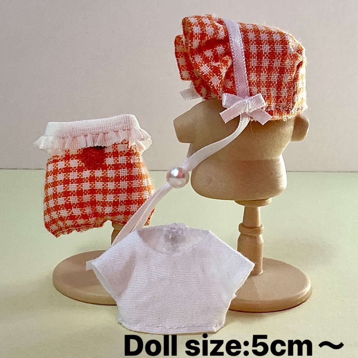 ちょろり ハンドメイド みかん刺繍 オレンジギンガムボンネット＆ブルマ＆シャツセット ミニチュア人形服 5cm 手作り